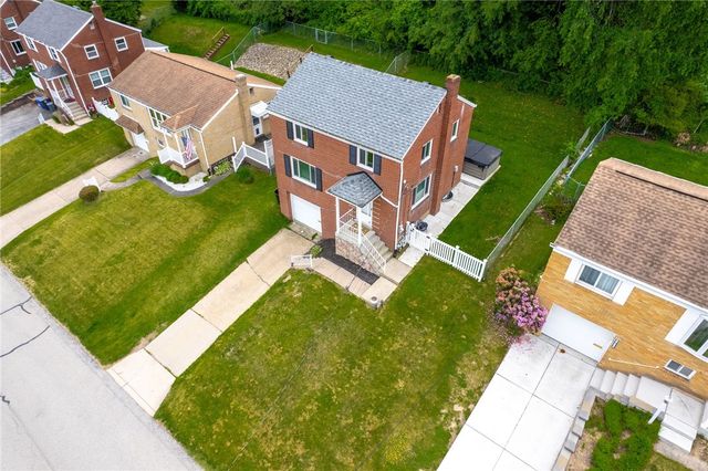 1431 Overdale Dr, West Homestead, PA 15120