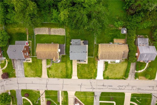 1431 Overdale Dr, West Homestead, PA 15120