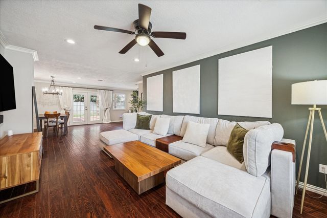 4415 Grass Valley Street, Houston, TX 77018