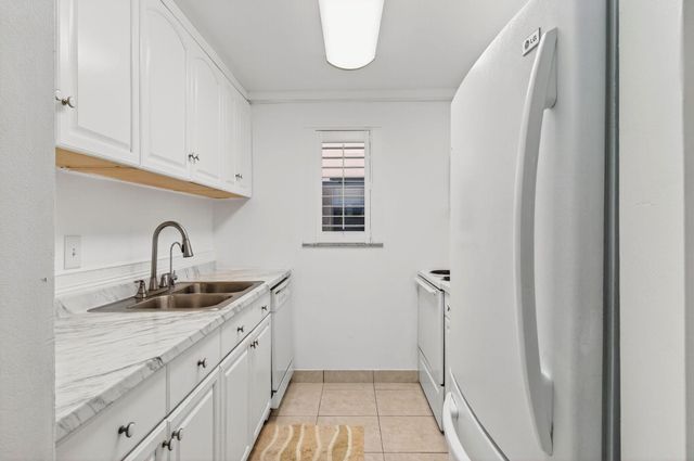 500 SW 2nd Avenue 111, Boca Raton, FL 33432