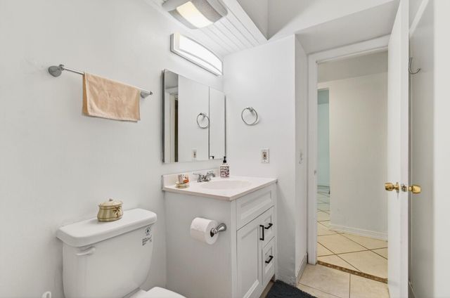 500 SW 2nd Avenue 111, Boca Raton, FL 33432