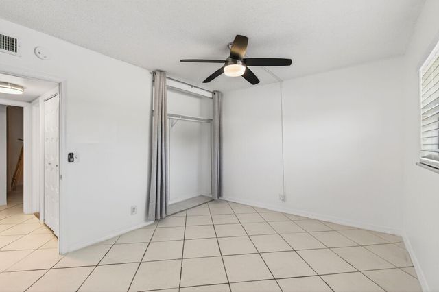 500 SW 2nd Avenue 111, Boca Raton, FL 33432