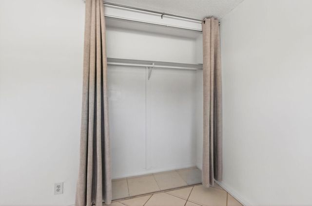 500 SW 2nd Avenue 111, Boca Raton, FL 33432