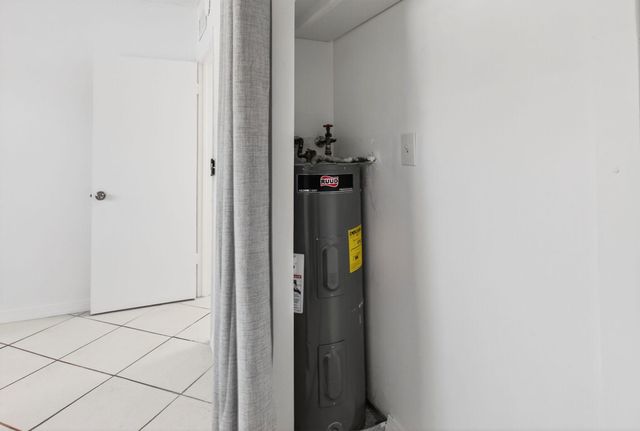 500 SW 2nd Avenue 111, Boca Raton, FL 33432