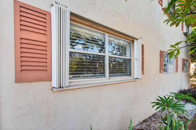 500 SW 2nd Avenue 111, Boca Raton, FL 33432