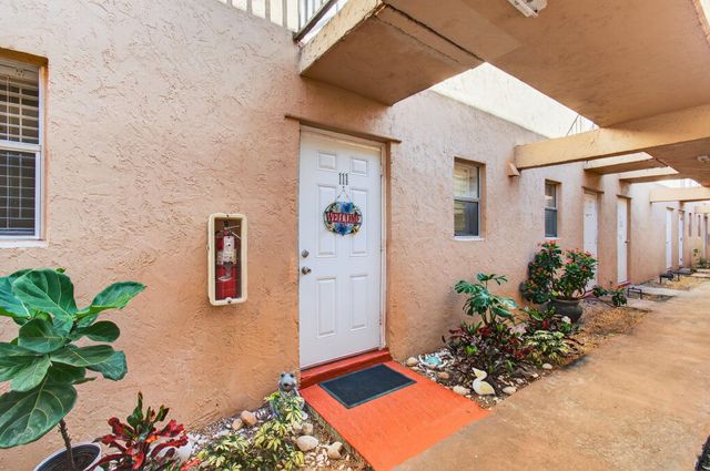 500 SW 2nd Avenue 111, Boca Raton, FL 33432