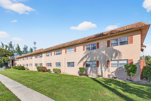 500 SW 2nd Avenue 111, Boca Raton, FL 33432