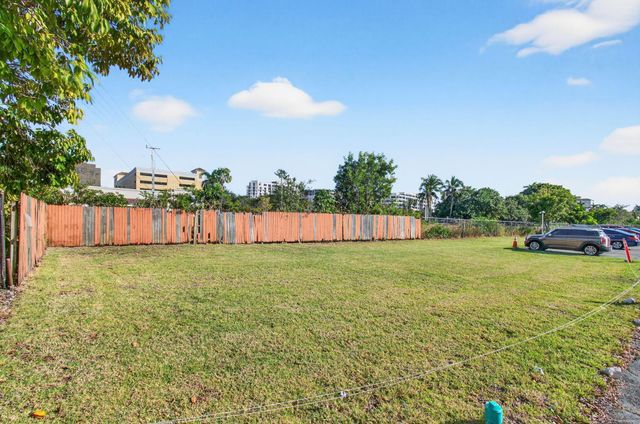 500 SW 2nd Avenue 111, Boca Raton, FL 33432