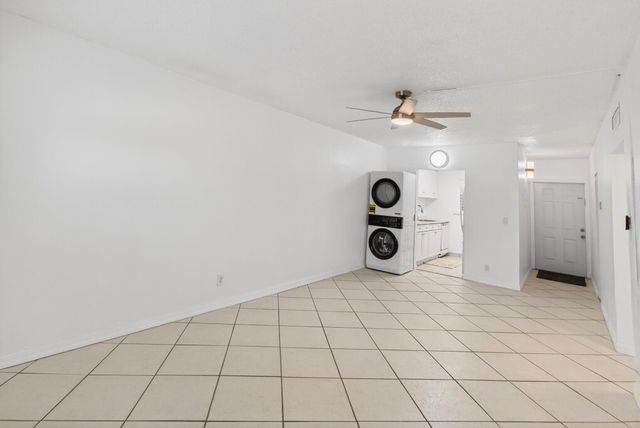 500 SW 2nd Avenue 111, Boca Raton, FL 33432