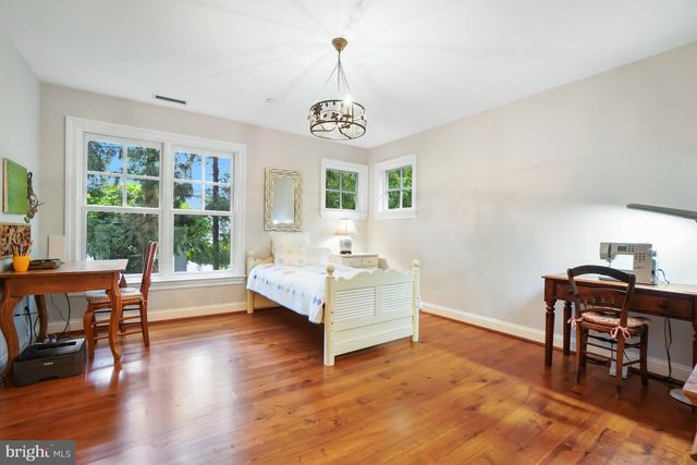 4004 UNDERWOOD ST, Chevy Chase, MD 20815