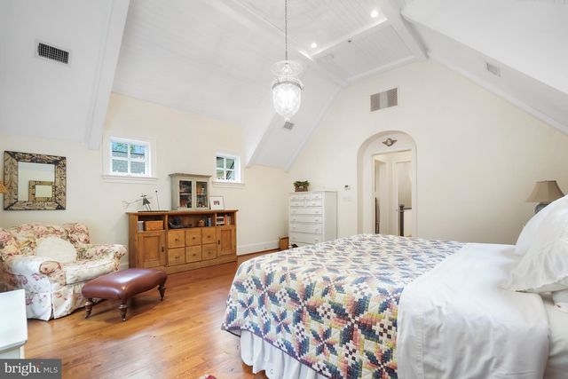 4004 UNDERWOOD ST, Chevy Chase, MD 20815