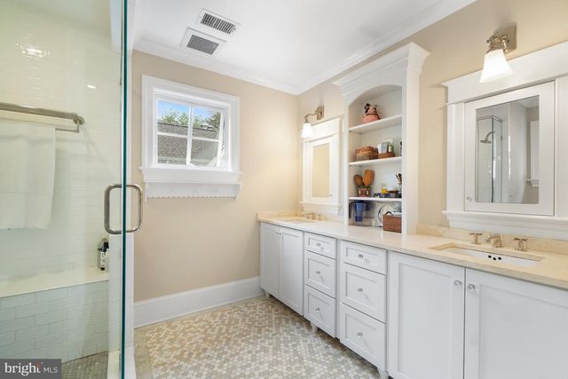 4004 UNDERWOOD ST, Chevy Chase, MD 20815
