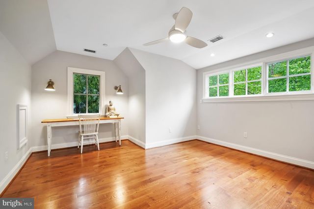 4004 UNDERWOOD ST, Chevy Chase, MD 20815