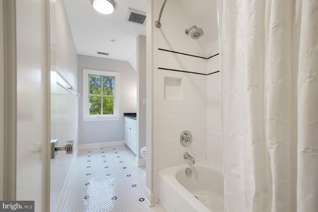 4004 UNDERWOOD ST, Chevy Chase, MD 20815
