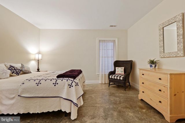 4004 UNDERWOOD ST, Chevy Chase, MD 20815