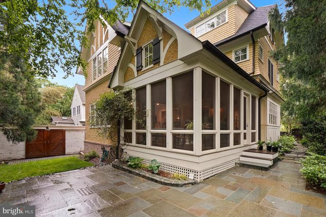 4004 UNDERWOOD ST, Chevy Chase, MD 20815