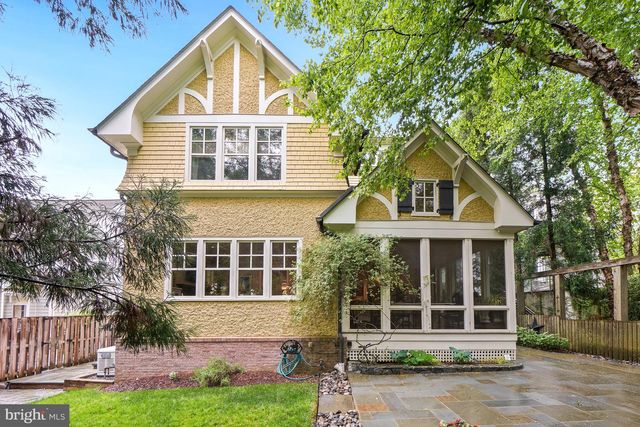 4004 UNDERWOOD ST, Chevy Chase, MD 20815