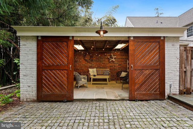 4004 UNDERWOOD ST, Chevy Chase, MD 20815
