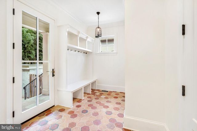 4004 UNDERWOOD ST, Chevy Chase, MD 20815