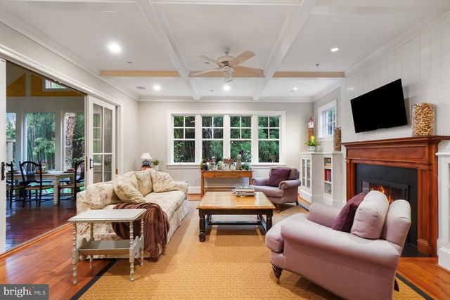 4004 UNDERWOOD ST, Chevy Chase, MD 20815