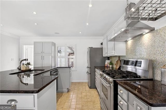 1388 Amanda Circle, Decatur, GA 30033