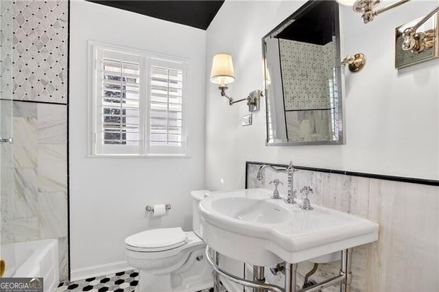 1388 Amanda Circle, Decatur, GA 30033