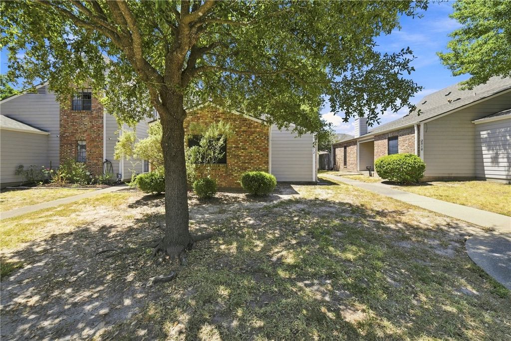 2512 Cross Timbers Drive, College Station, TX 77840 — exterior