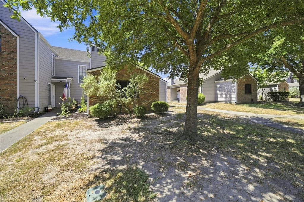 2512 Cross Timbers Drive, College Station, TX 77840 — photo 2