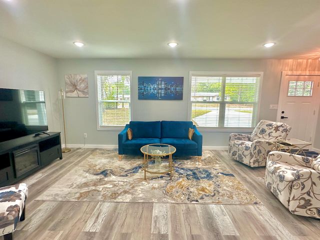 312 Us Highway 331, Defuniak Springs, FL 32433