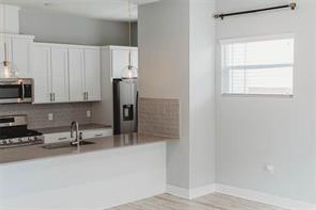 6813 Porter ST A, Austin, TX 78741