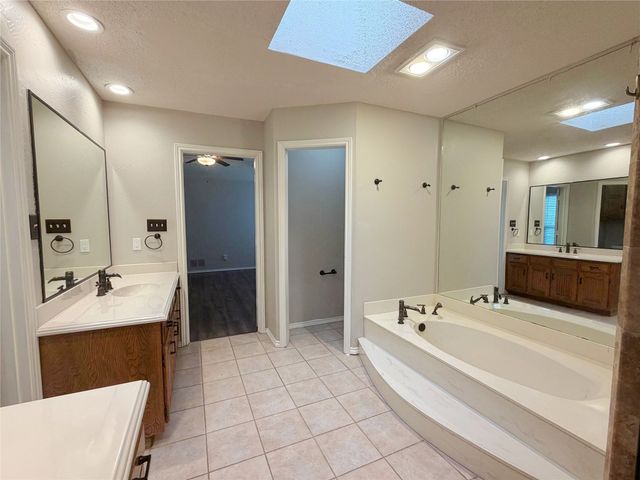 3706 Waycross Court, Arlington, TX 76016