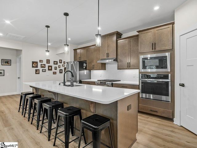 1080 Sousa Court, Spartanburg, SC 29302