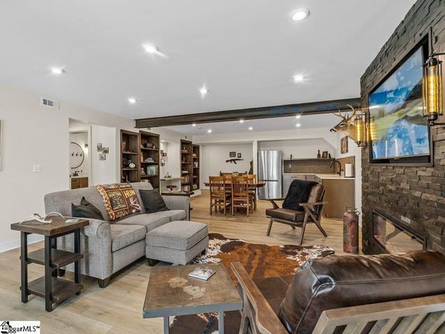 1080 Sousa Court, Spartanburg, SC 29302