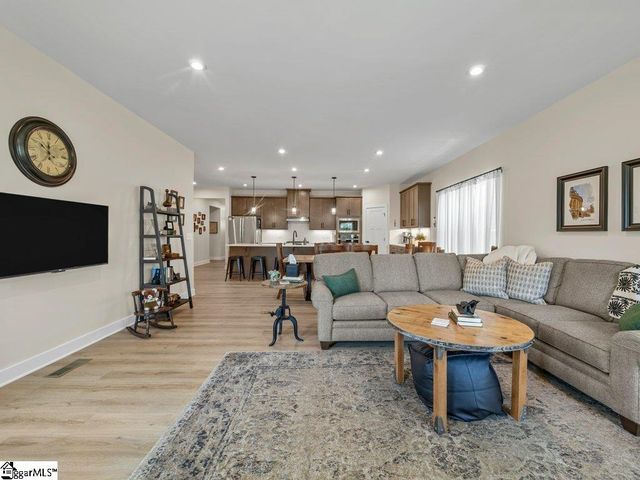 1080 Sousa Court, Spartanburg, SC 29302