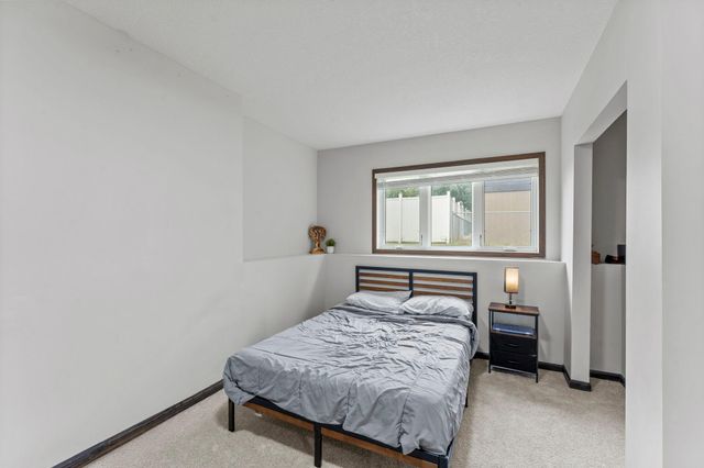 1130 Pierce Path NE, East Bethel, MN 55005