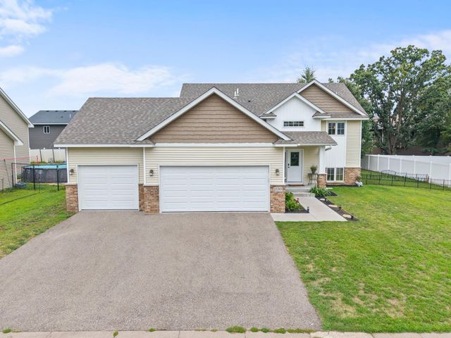 1130 Pierce Path NE, East Bethel, MN 55005