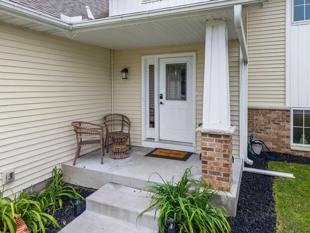 1130 Pierce Path NE, East Bethel, MN 55005