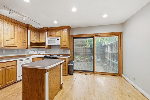 6377 Barrie Road, Edina, MN 55435