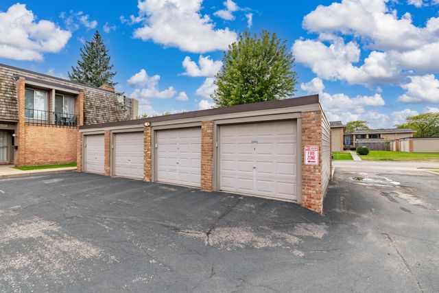 6377 Barrie Road, Edina, MN 55435