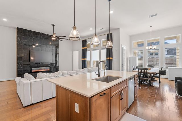 1906 Delta Oaks Drive, Missouri City, TX 77459