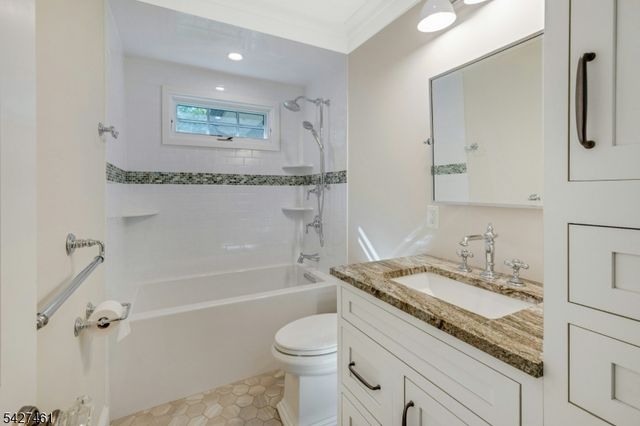 4 Farview Ave, Randolph Twp., NJ 07869