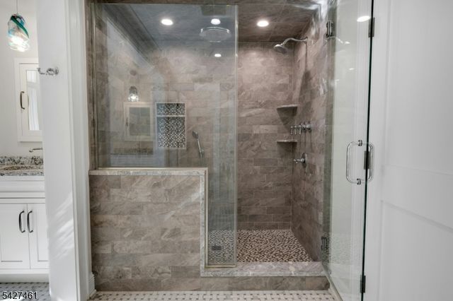 4 Farview Ave, Randolph Twp., NJ 07869