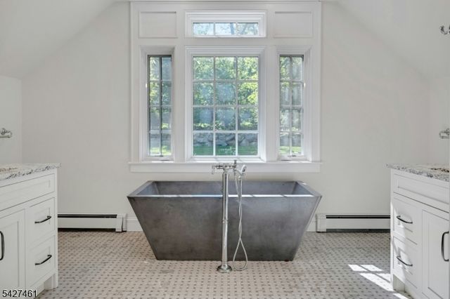 4 Farview Ave, Randolph Twp., NJ 07869