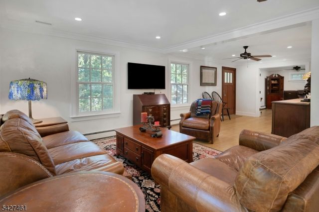 4 Farview Ave, Randolph Twp., NJ 07869