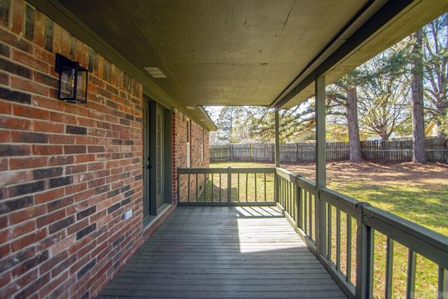 616 Edinburgh Ct, Jacksonville, AR 72076