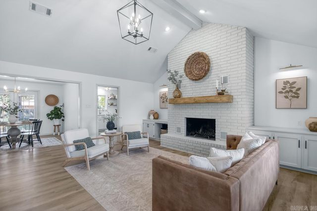 616 Edinburgh Ct, Jacksonville, AR 72076