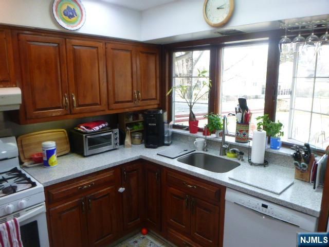 249 Madison Avenue, Cresskill, NJ 07626