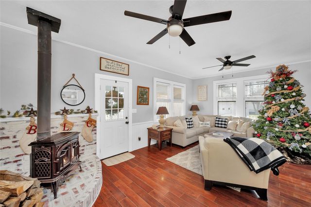 10152 Fm 949, Cat Spring, TX 78933