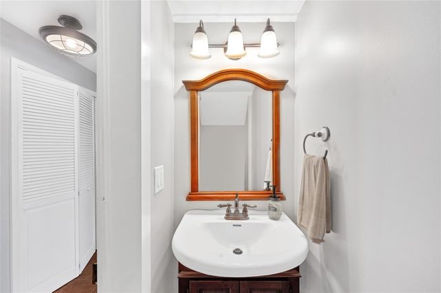 10152 Fm 949, Cat Spring, TX 78933