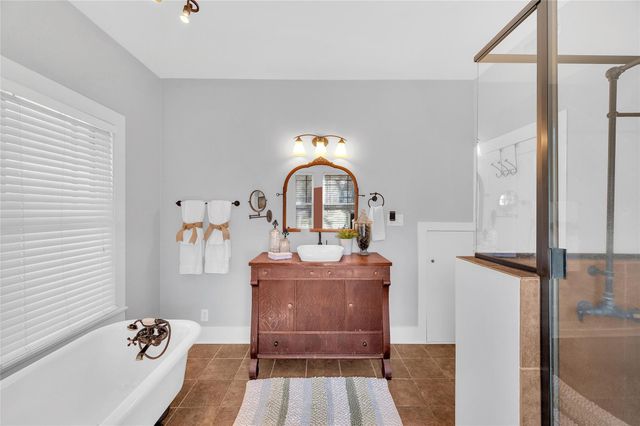 10152 Fm 949, Cat Spring, TX 78933